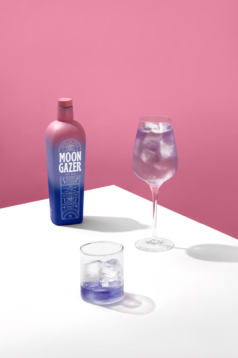 Джин Moongazer Dry Gin 0.7 л (Мунгейзер Драй Джин), купить в магазине в  Саратове - цена, отзывы