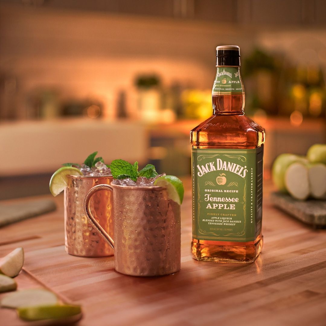 Джек Дэниэлс Теннесси Эппл 0.7 л